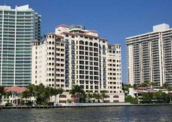Bella Vista South - Florida Waterfront Condos
